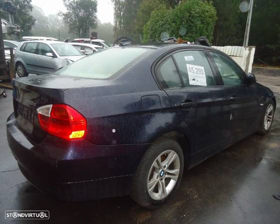 BMW 320d 2010 - 4