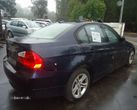 BMW 320d 2010 - 4