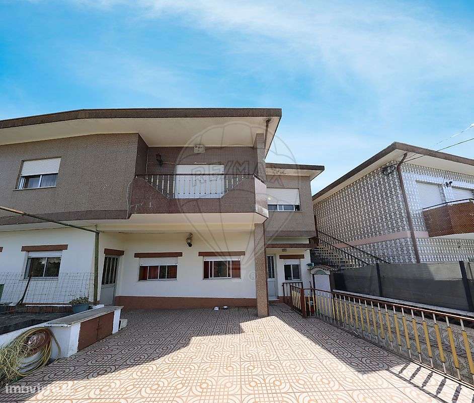 Moradia T2 para venda - Grande imagem: 2/17