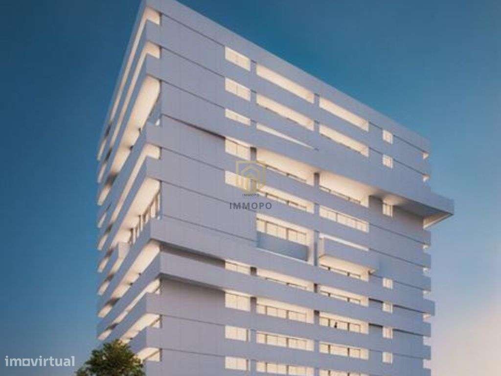 Apartamento T3 DUPLEX Venda em Ramalde,Porto - Grande imagem: 2/22