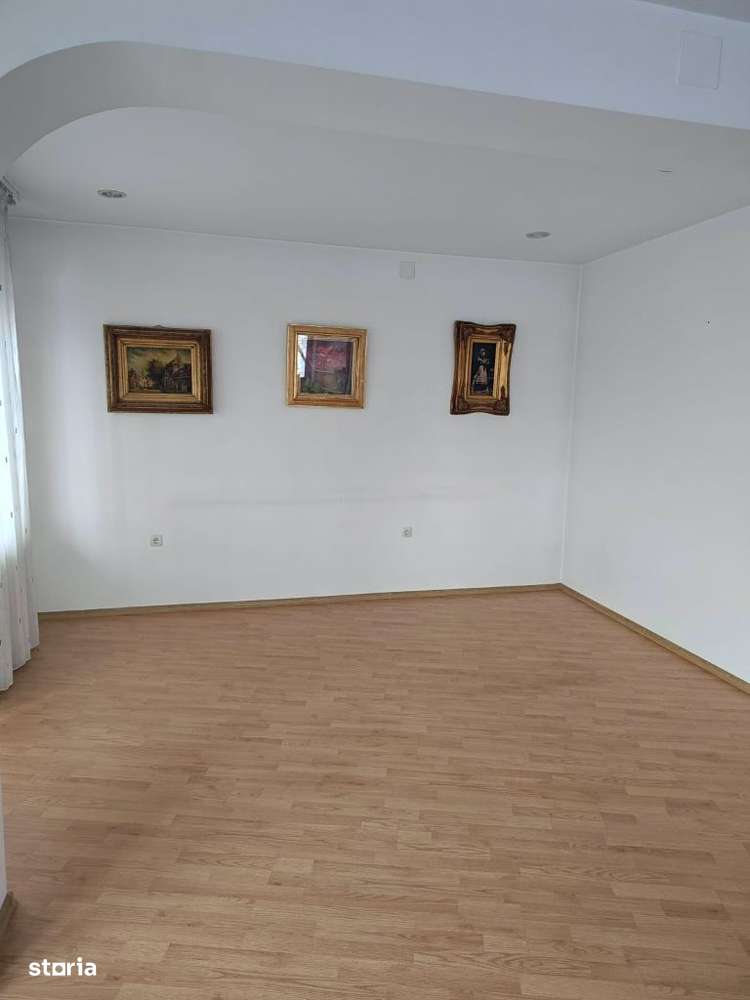 Apartament 3 camere /Calimanesti / Etaj 2 / - Imagine principală: 4/8