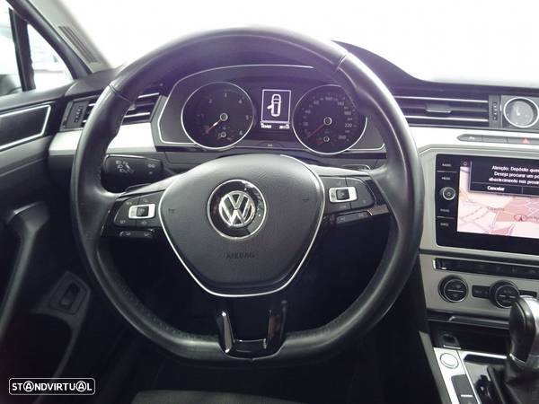 VW Passat Variant 1.6 TDI Confortline DSG - 13