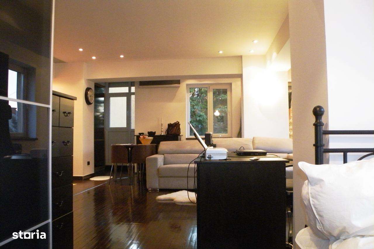 Mosilor : Studio spatios de 52mp, bloc 2008 , zona de exceptie !-1