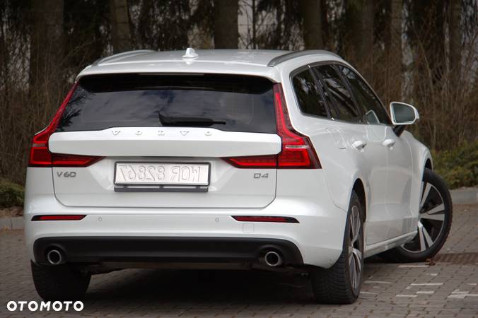 Volvo V60 D4 Geartronic Momentum - 13