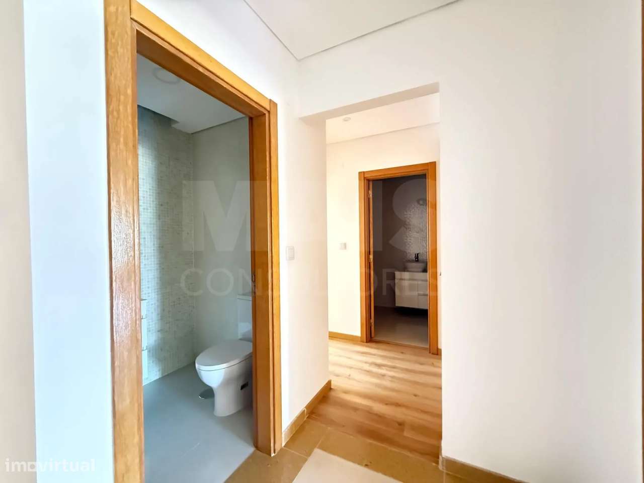 Apartamento T2 Semi-Novo | Terraço | Garagem | Bombarral-12