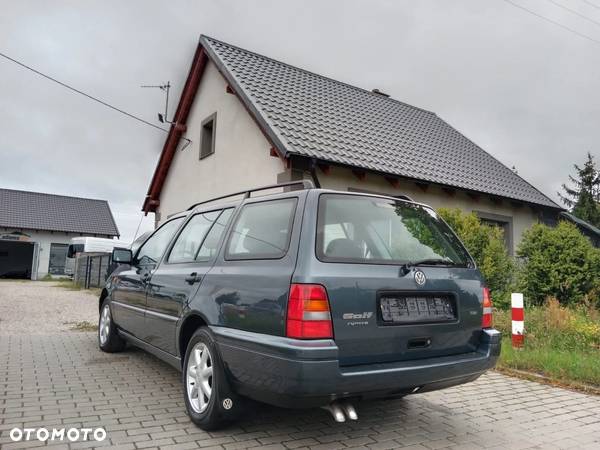 Volkswagen Golf 1.9 TDI GL - 6