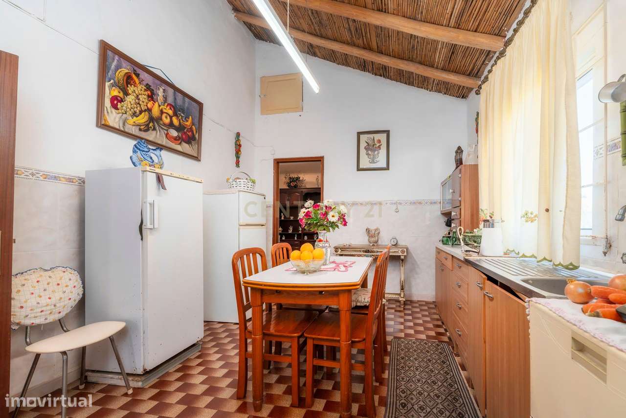 Moradia T3 | Alcantarilha | Localização Priviligiada - Grande imagem: 5/35