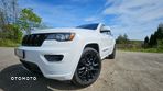 Jeep Grand Cherokee - 27