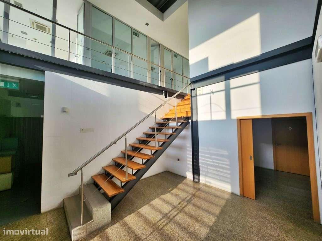 Armazém como novo em Castelo de Paiva - Grande imagem: 4/38