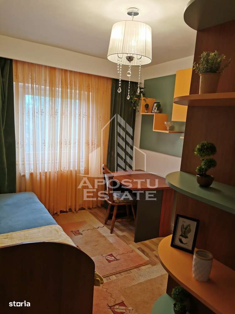 Apartament cu 4 camere ,centrala proprie , AC, zona Girocului - Imagine principală: 5/7