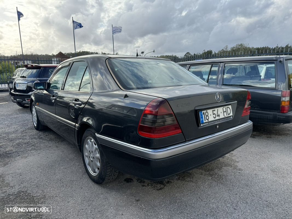 Mercedes-Benz C 250 D Elegance - 6