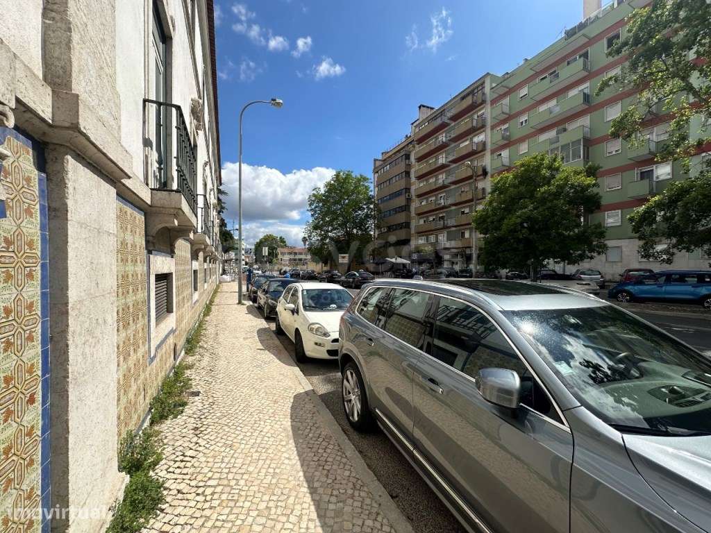 Loja com 6 lugares de parqueamento, 2 wc, na Alameda Linha Torres - Grande imagem: 5/30