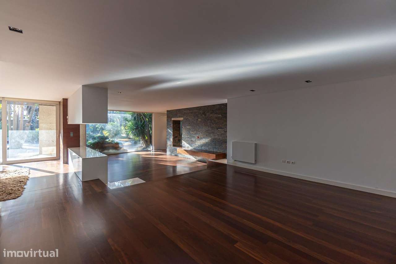 Moradia de Luxo com Elevada Privacidade, Piscinas Interior e...-13