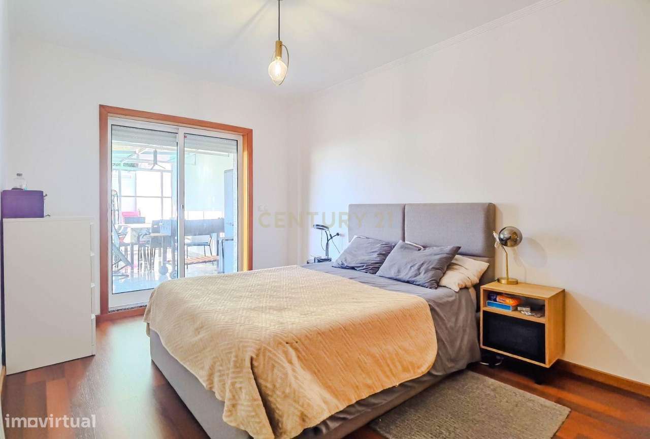 Apartamento T1 com Terraço – Vilar de Andorinho, Gaia-12