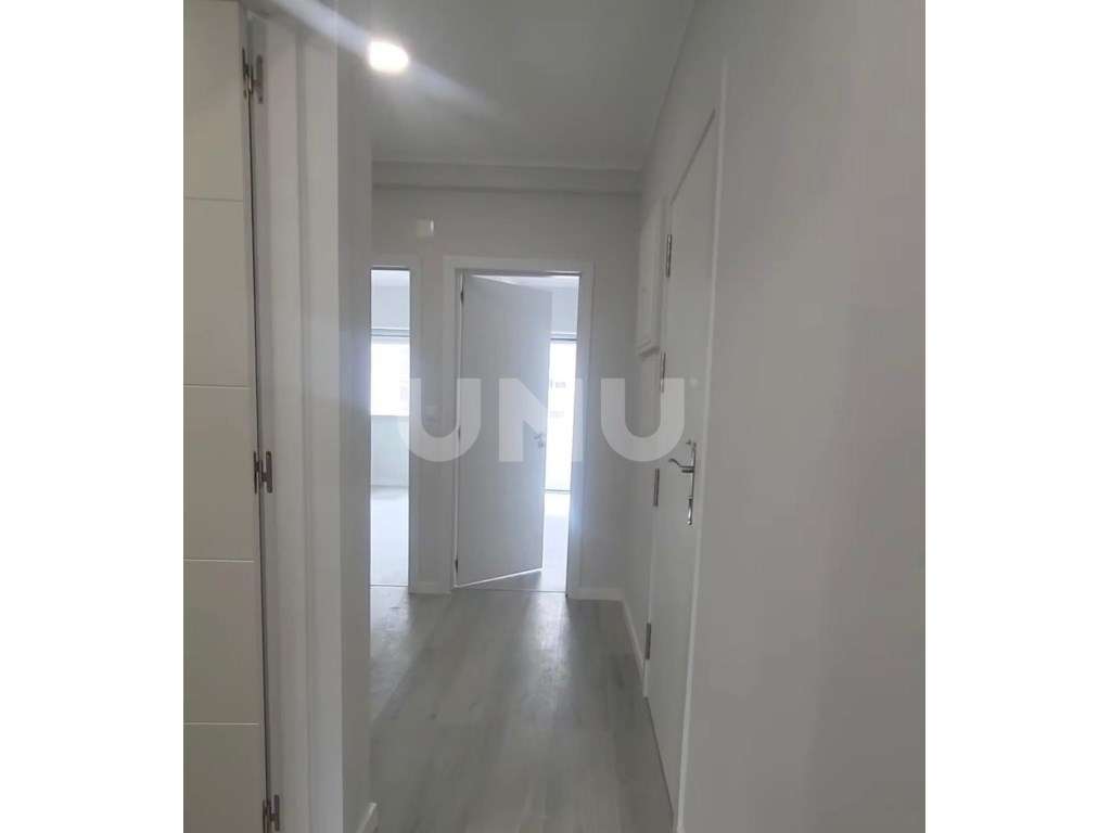 Apartamento T2 remodelado Oeiras-5