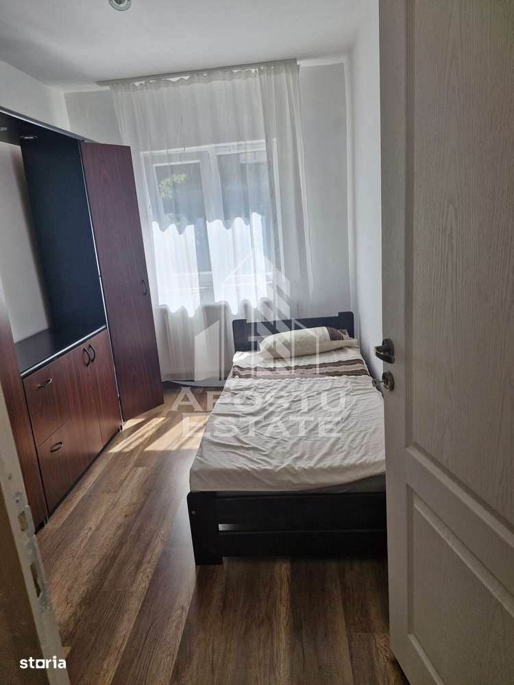 Apartament 3 camere , Centrala Proprie , Renovat , Zona Lipovei - Imagine principală: 4/7
