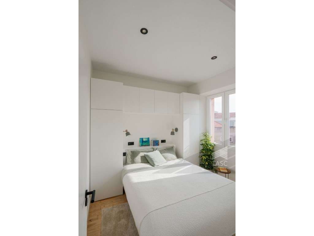 Dois apartamentos: T1 e estúdio com jardim-6