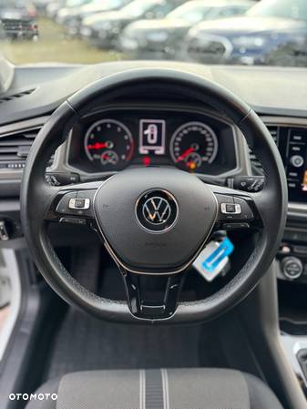 Volkswagen T-Roc 1.0 TSI Advance - 23