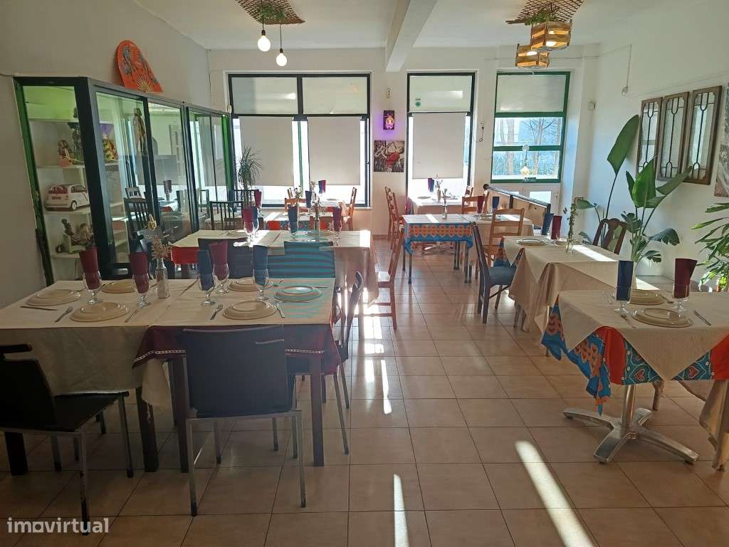 Restaurante totalmente equipado no coração de Santa Cruz - Grande imagem: 2/7