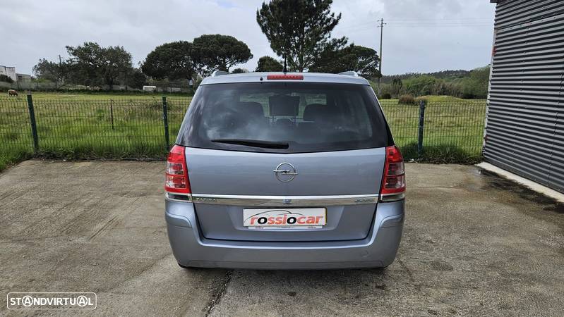 Opel Zafira 1.7 CDTi EcoFLEX - 11