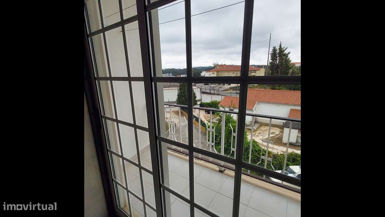 Apartamento T3 c/ garagem - centro de São Mamede - Próximo de Fátima-10