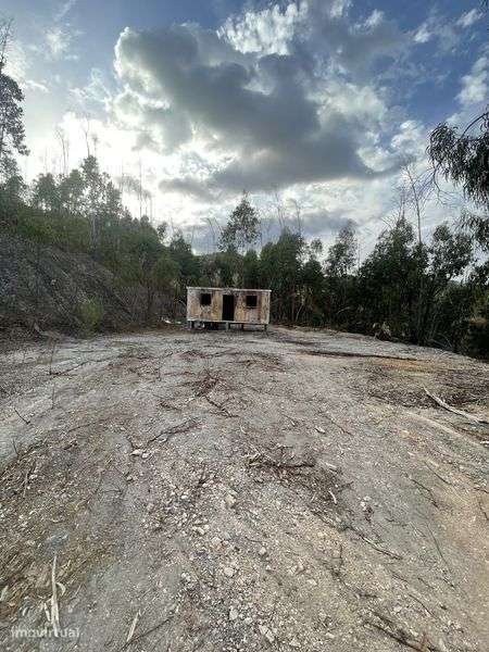 Terreno perto da barragem de odelouca, com largo para casa de madeira - Grande imagem: 5/10