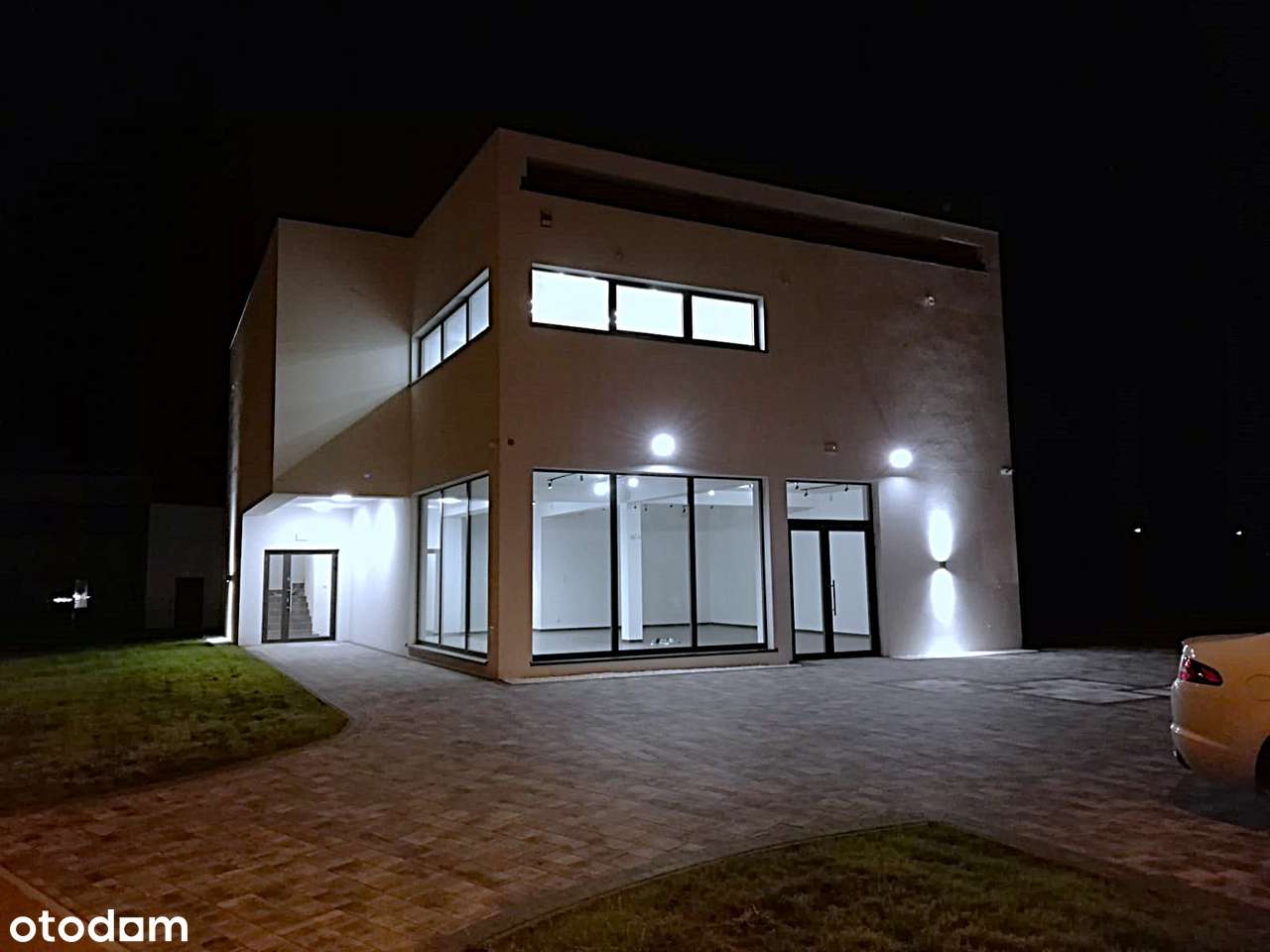 Do wynajęcia nowoczesny budynek handlowo-usługowy 311 m²  – Tarnów - Pełny obrazek: 5/12