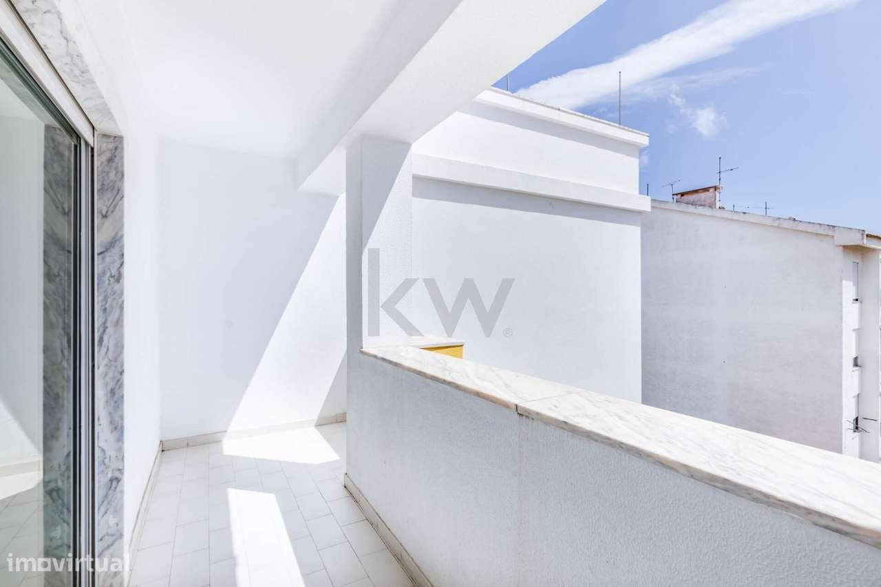 Arrendamento Excelente Apartamento T3 Duplex  com Vista Mar - Grande imagem: 5/60