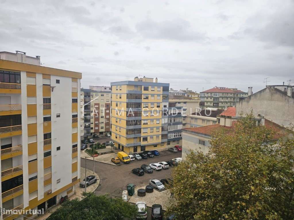 Apartamento T2 na Amora - Localização Privilegiada e Excelente Opor...-19