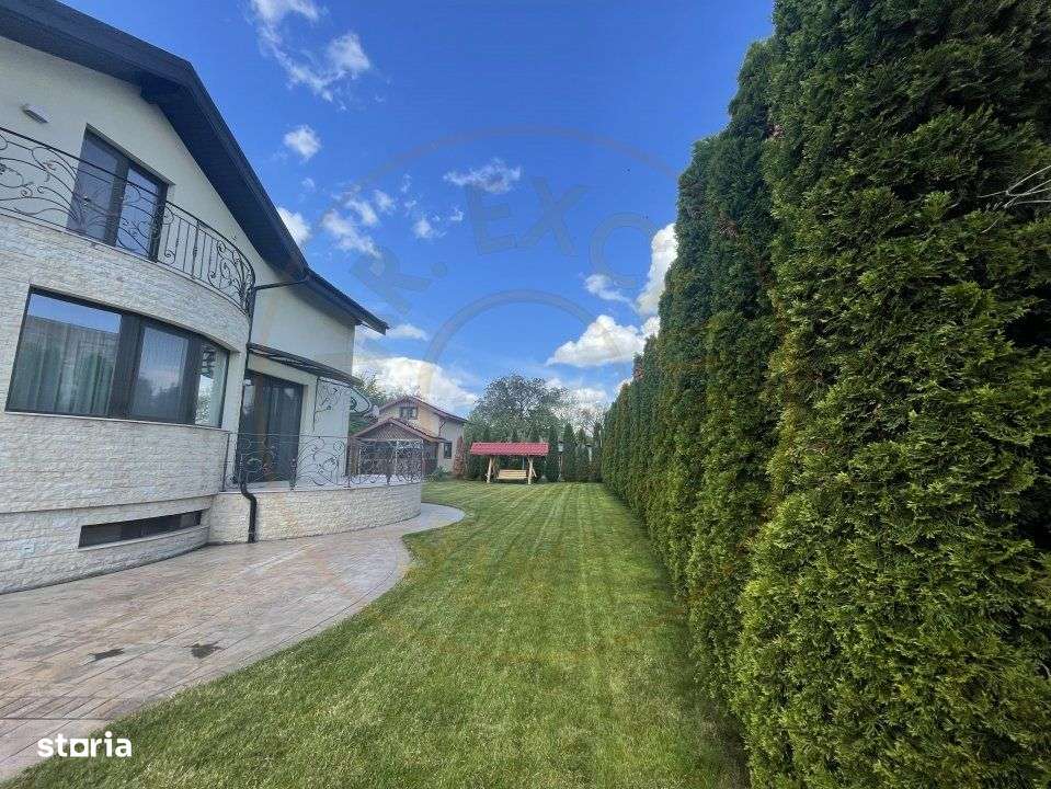 Cornu de Jos  Doua  case moderne, crama la subsol, prosumator - Imagine principală: 4/19