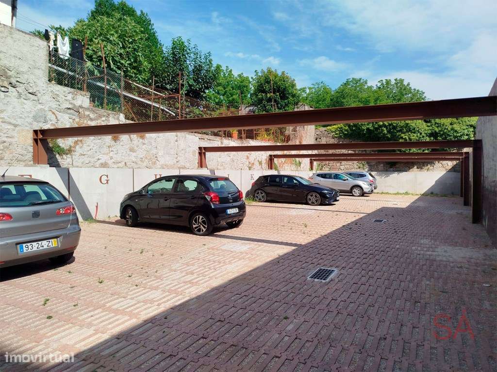 Apartamento T2 com varanda e lugar de garagem localizado no centro ...-19