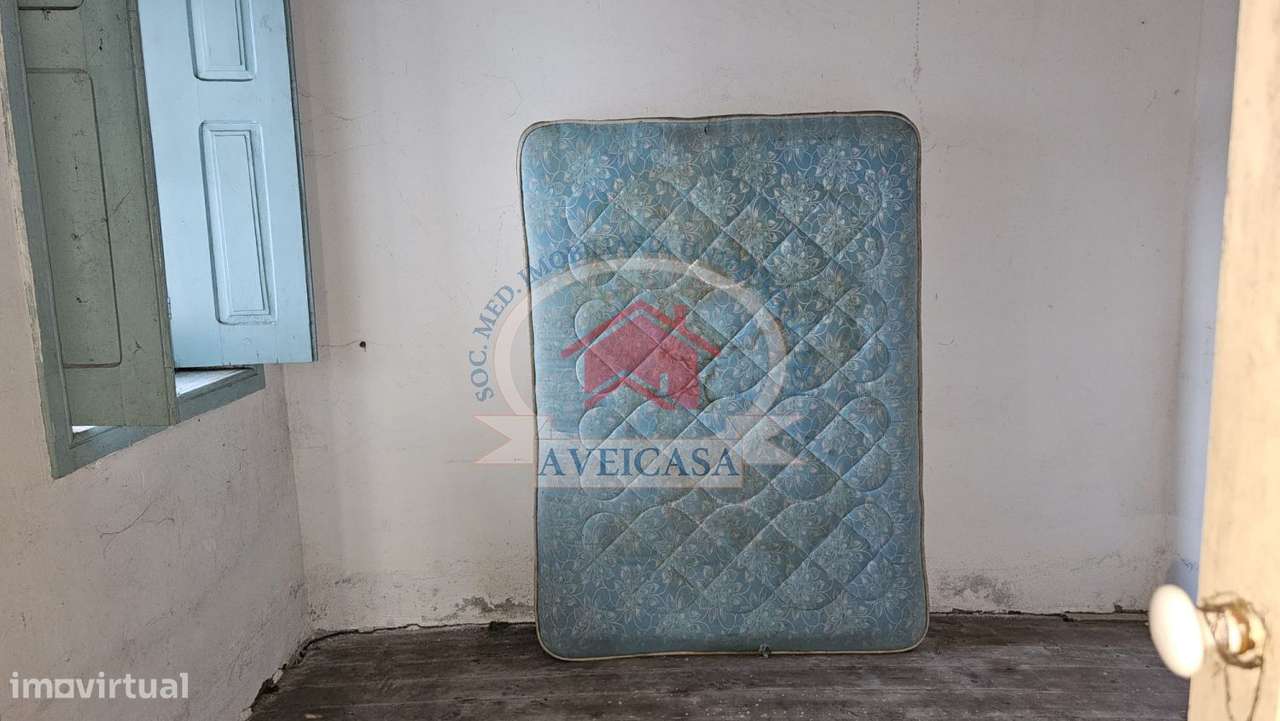 CASA GANDARESA EM VERDEMILHO PARA RECUPERAR - Grande imagem: 5/50