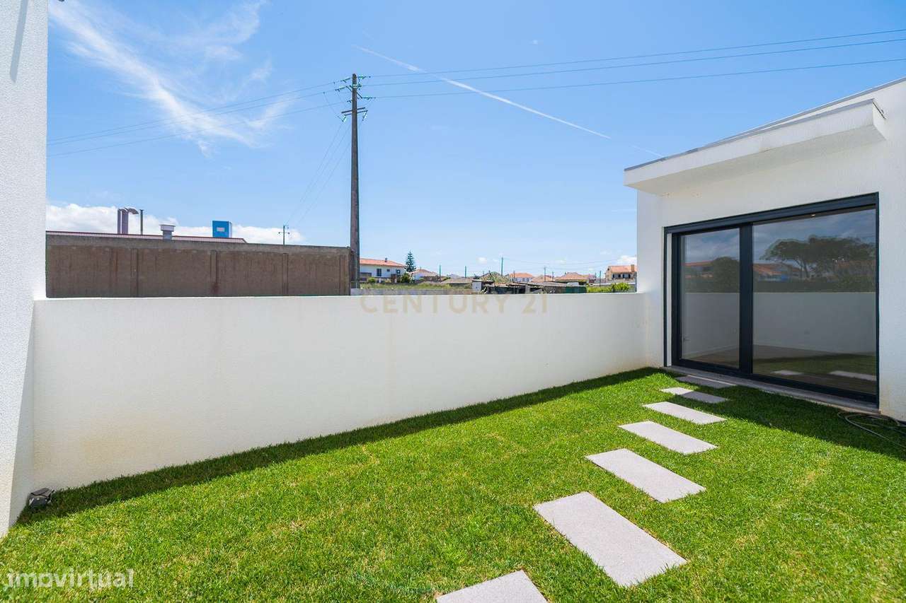 Sintra - Bolembre , moradia T4 nova, construção moderna e linhas conte-23