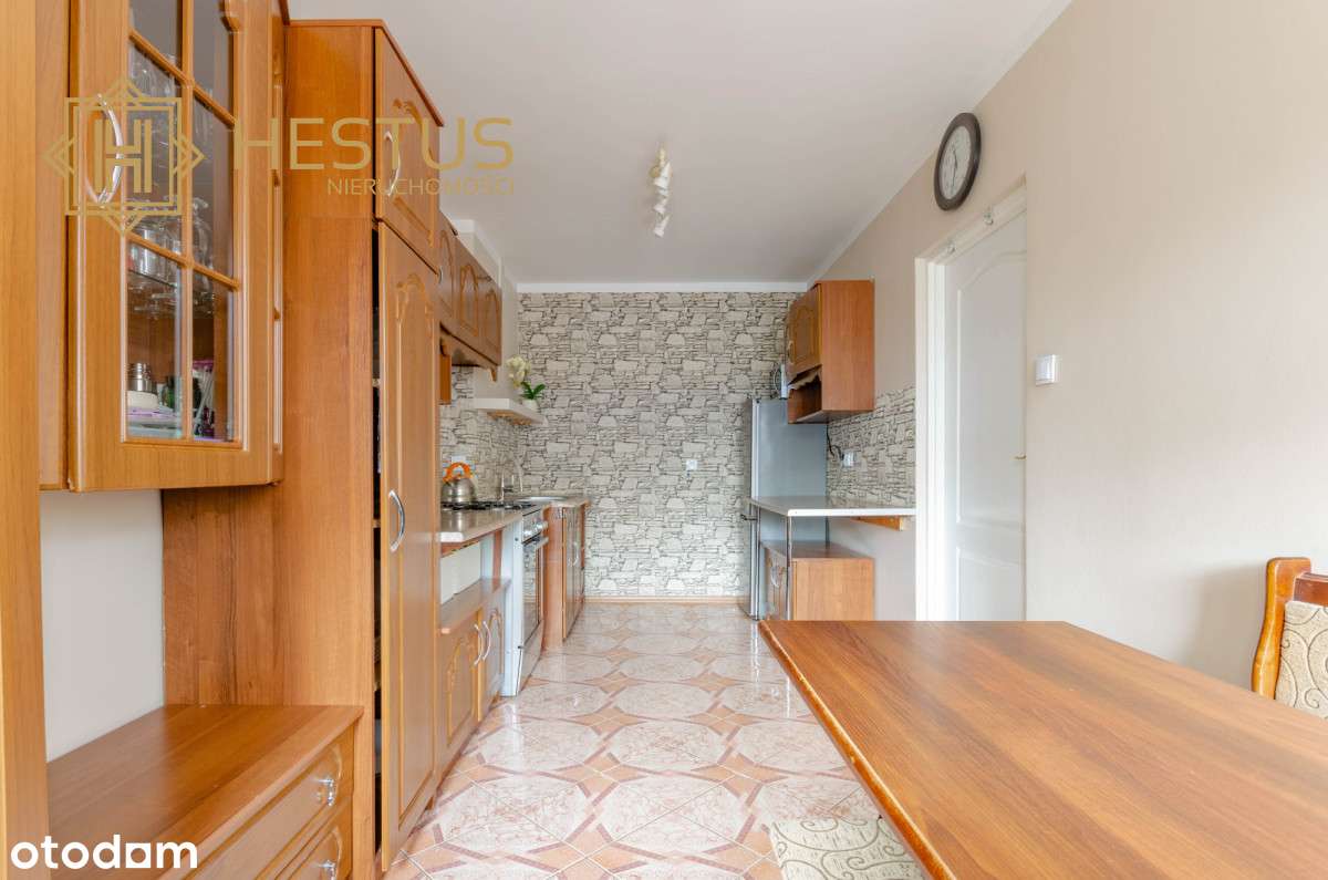 Komfortowy dom w cichej i spokojnej okolicy-6