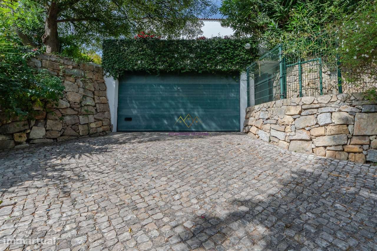 Moradia única à venda numa das melhores ruas de Oeiras-31