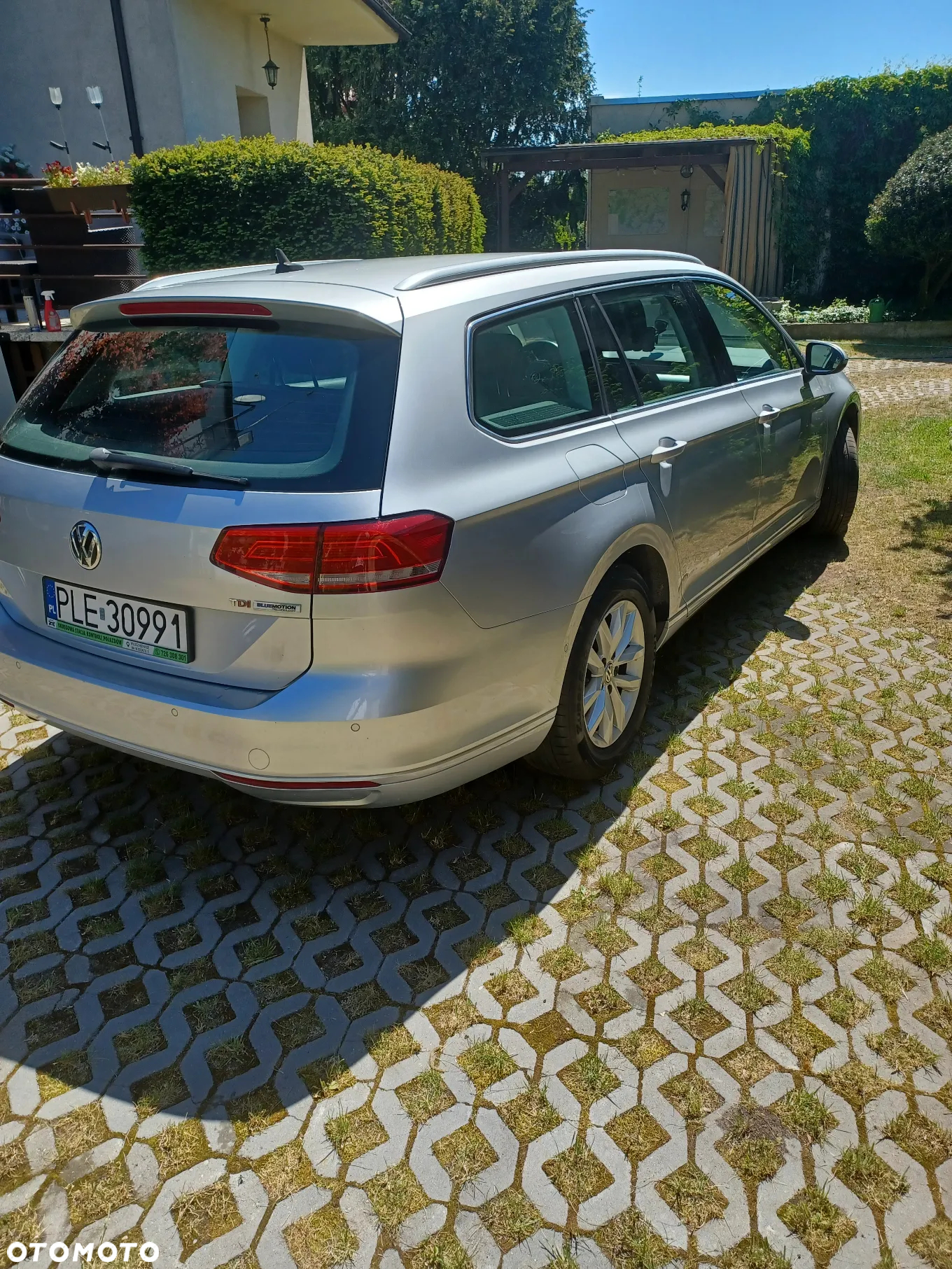 Volkswagen Passat - 4