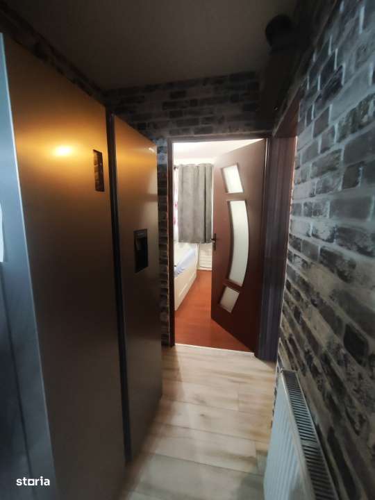 Apartament de 3 camere, decomandat, 67 mp., zona Micro 3 - Imagine principală: 5/9