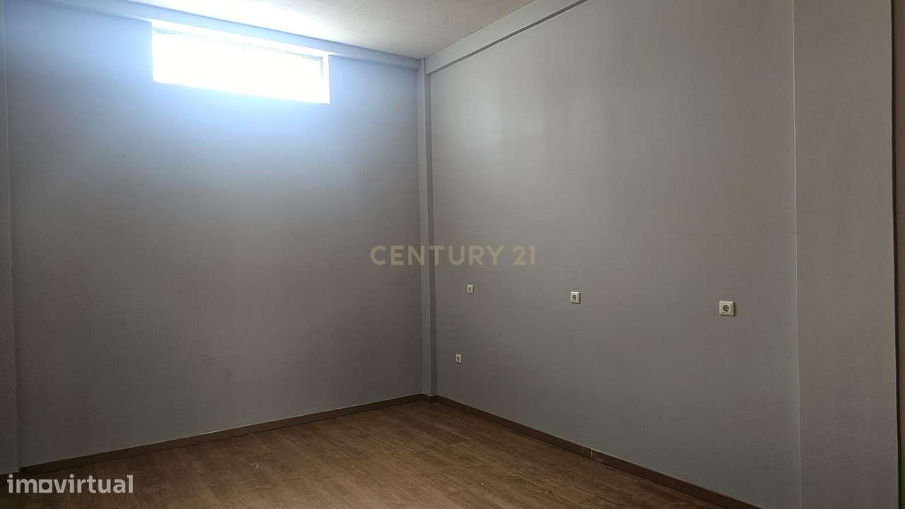 Loja para Arrendamento no Centro da Cidade da Maia - Grande imagem: 3/17