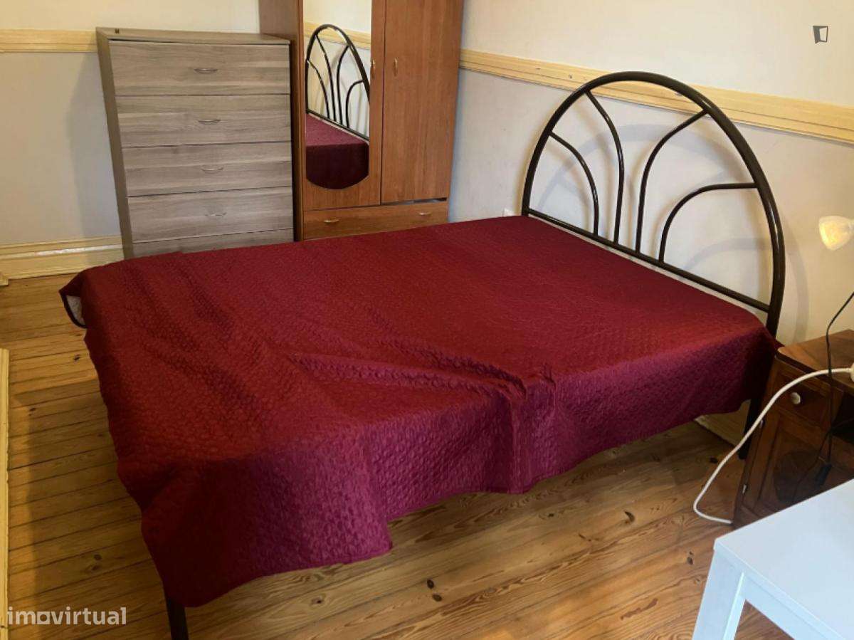 Quarto - localizado em Alcântara Lisbon - Grande imagem: 4/7