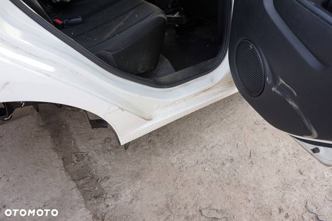 ĆWIARTKA PRÓG SŁUPEK PRAWY 2 II DE LIFT 5D HB 34K  MAZDA 2010-2014 - 1