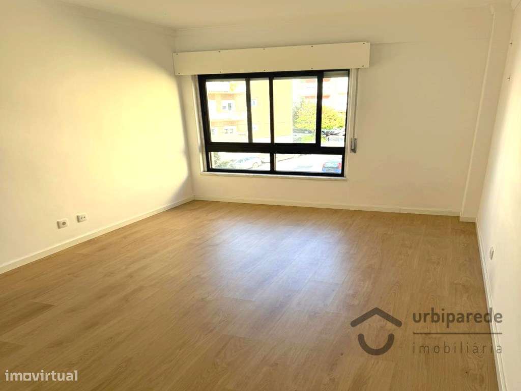 Apartamento T3 totalmente remodelado, no Cacém.-12