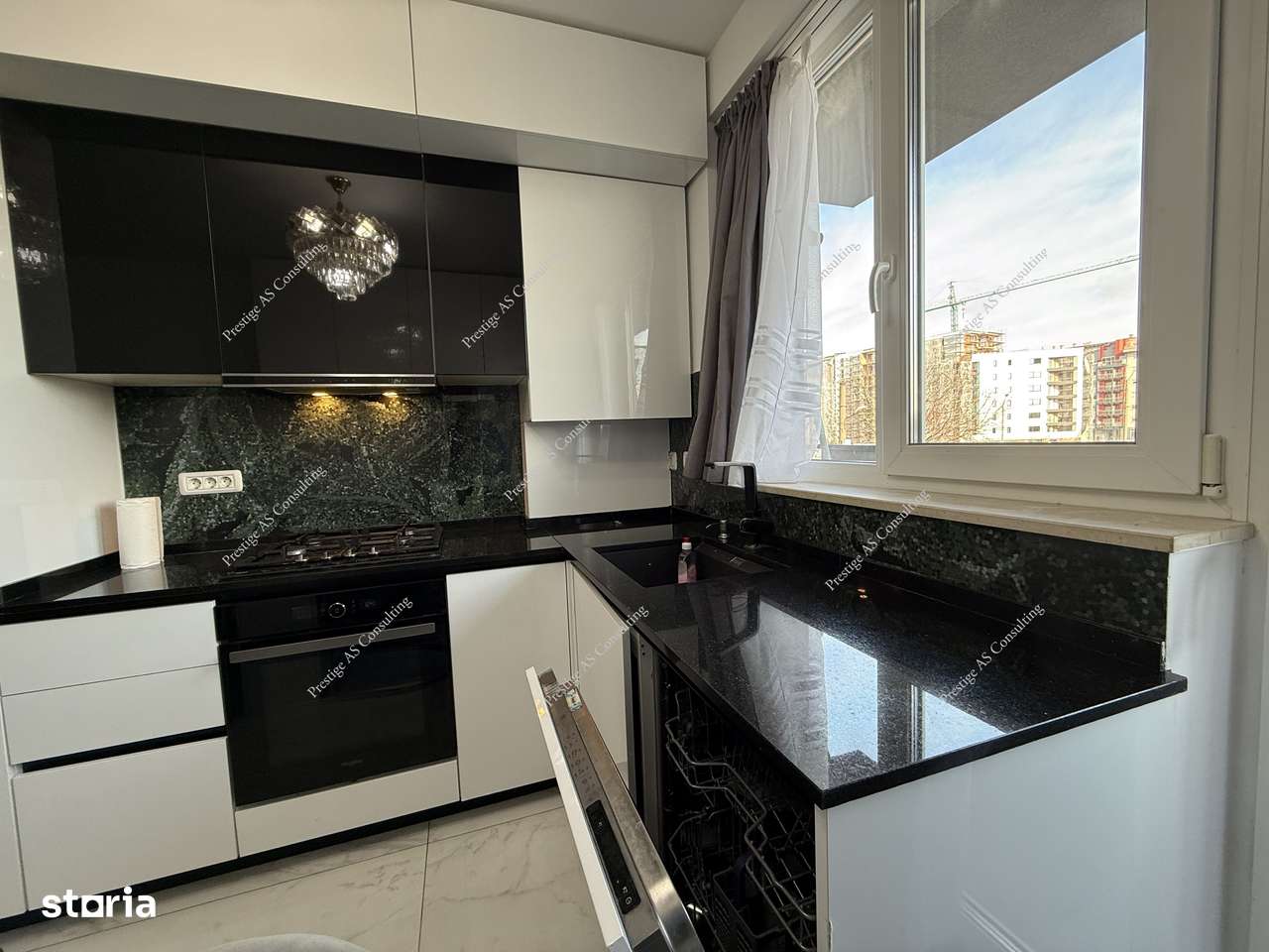 Apartament cu 3 camere, 2 bai, 2 balcoane, 2 locuri de parcare - Toron - Imagine principală: 5/20