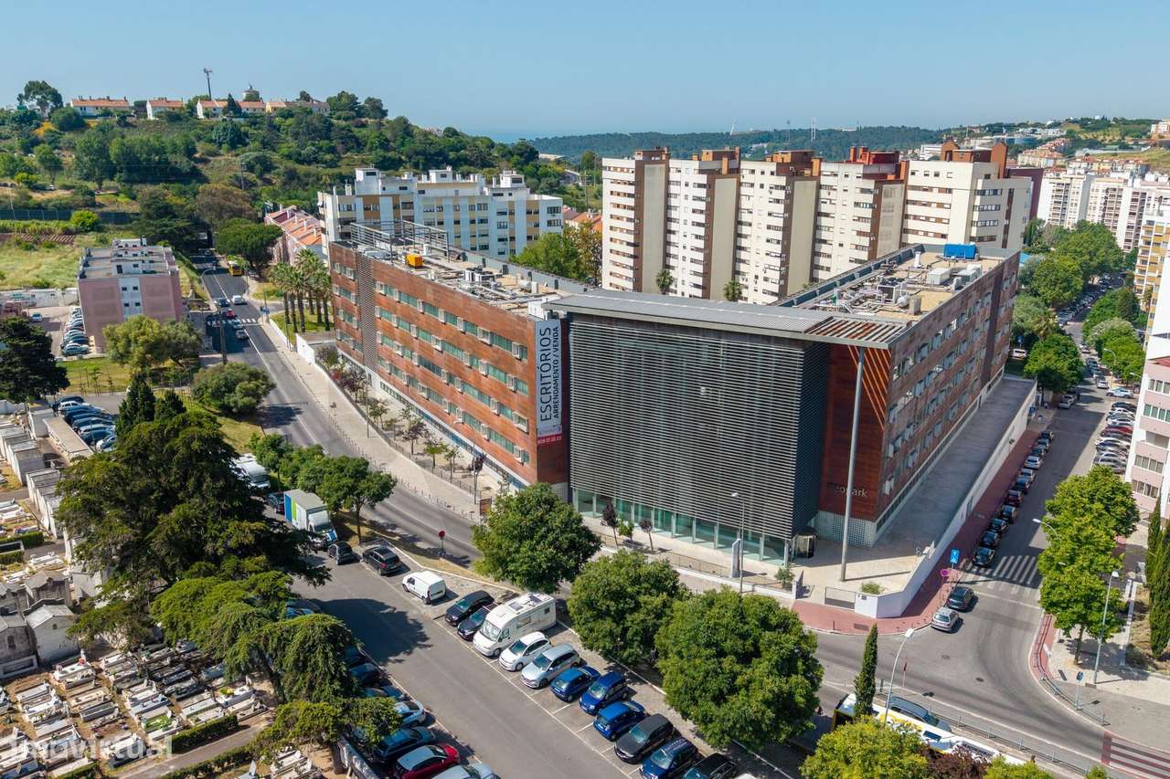 Sede Corporativa no Edifício Neopark: 135m2 e 5 Lugares de Estacioname - Grande imagem: 2/25