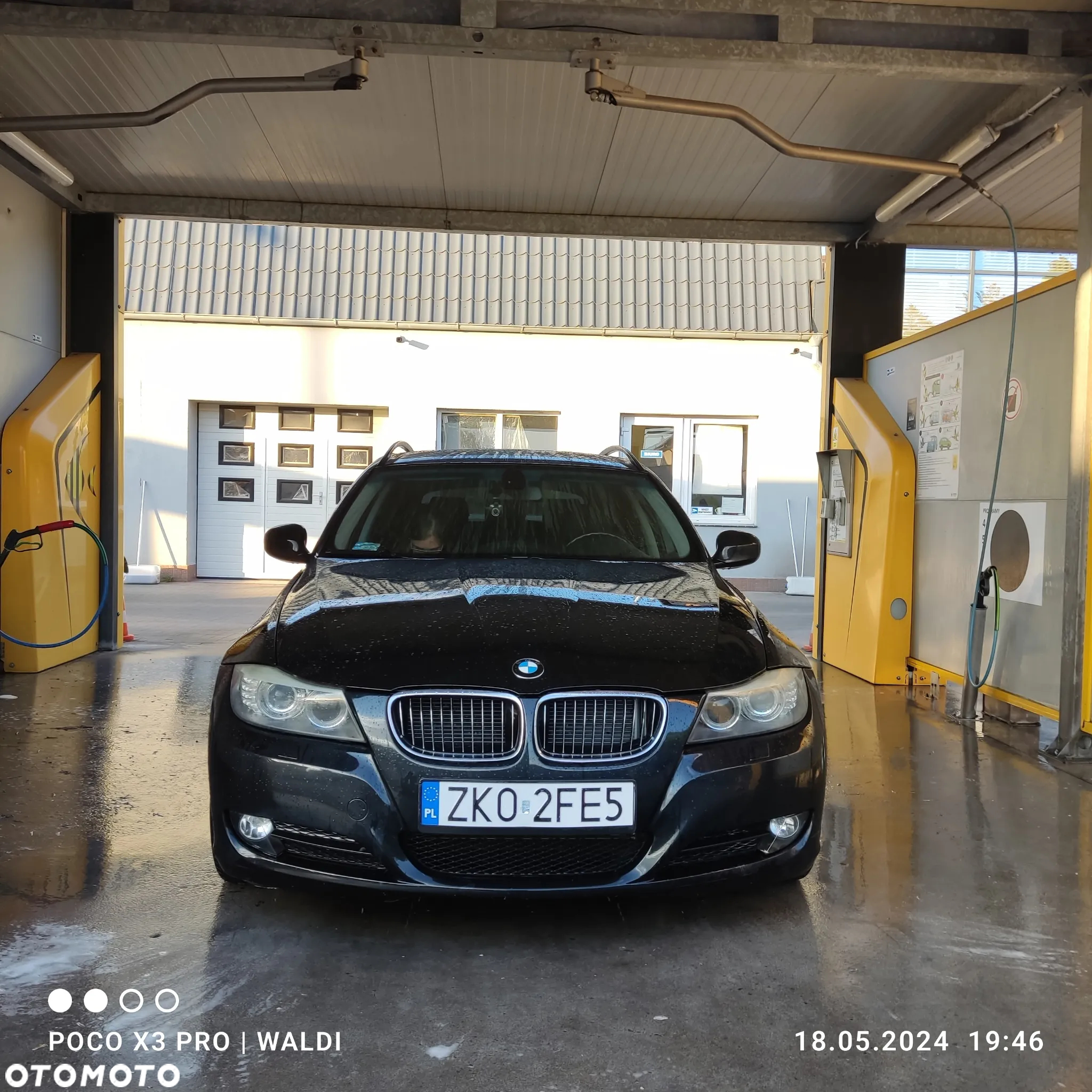 BMW Seria 3 325i xDrive Touring - 19