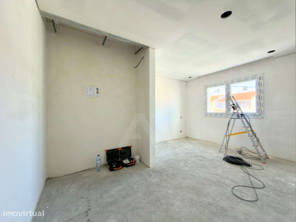 Apartamento T4+1 duplex remodelado com jacuzzi e garagens em Alcabi...-19