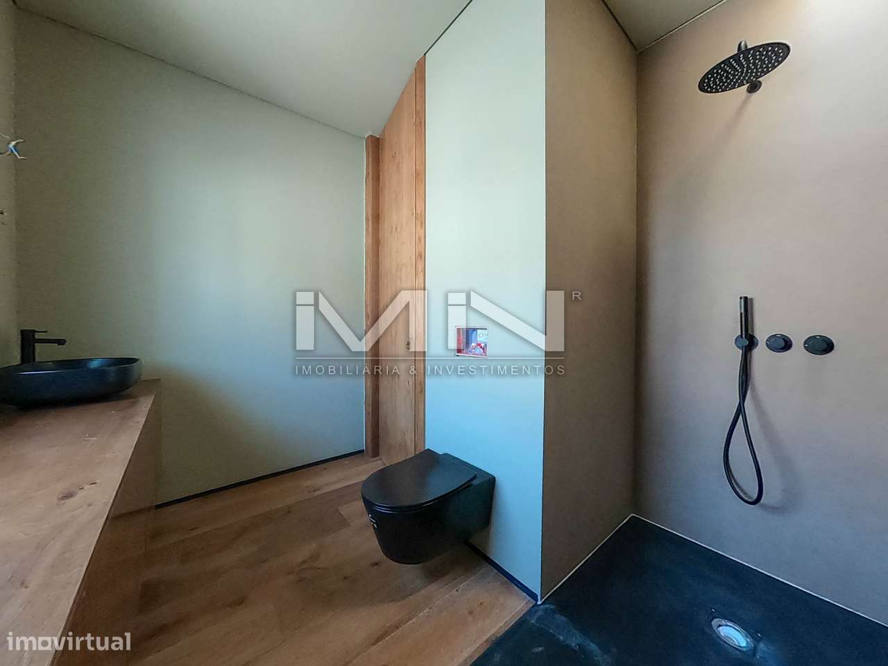 Moradia V4 -c/ piscina - 5 km do Porto-25