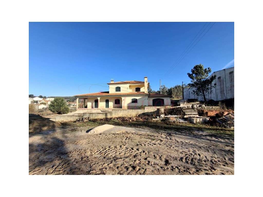 Moradia V4 em Torres Vedras-52