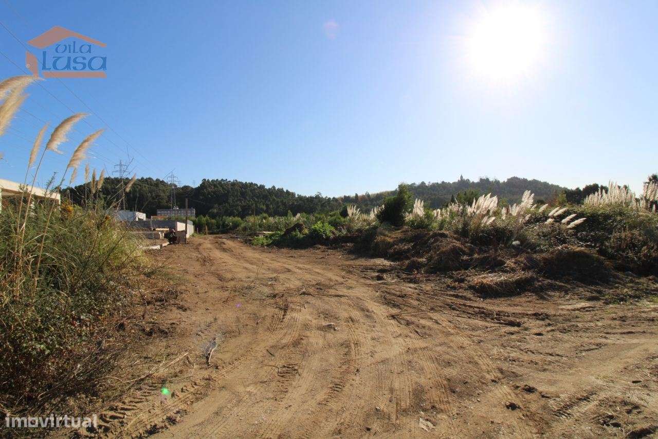 Terreno com 12.317 m2 no centro dos Carvalhos para a construção de ... - Grande imagem: 5/14