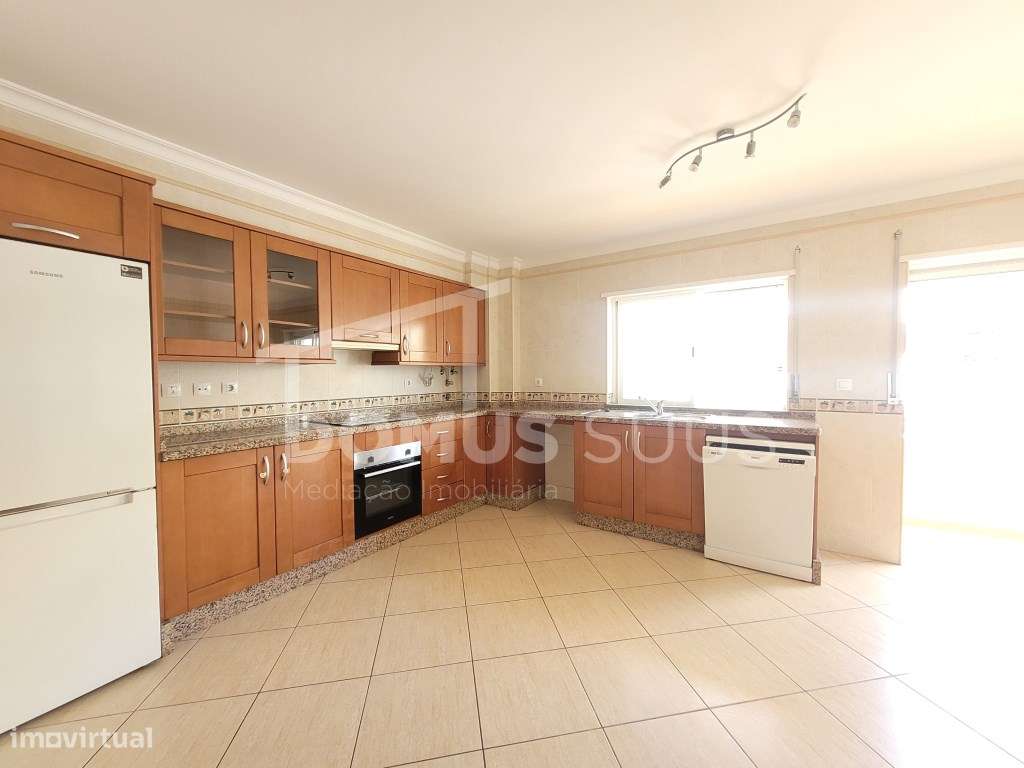 Apartamento T3 em ótimo estado-6