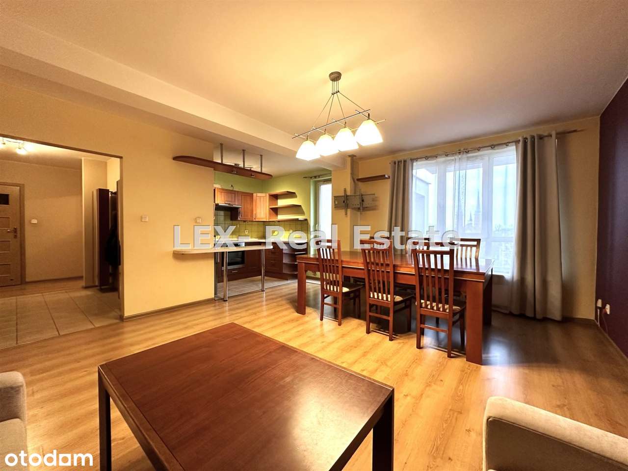 Apartament 83 m2 w ścisłym centrum Pruszkowa.-0